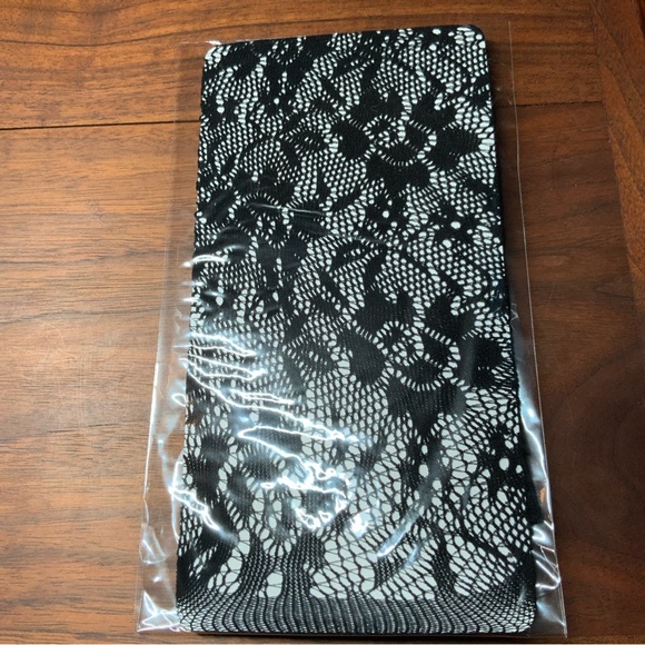 Hollowed out fishnet style knee or over the knee black fashion knee sock… - Picture 4 of 16